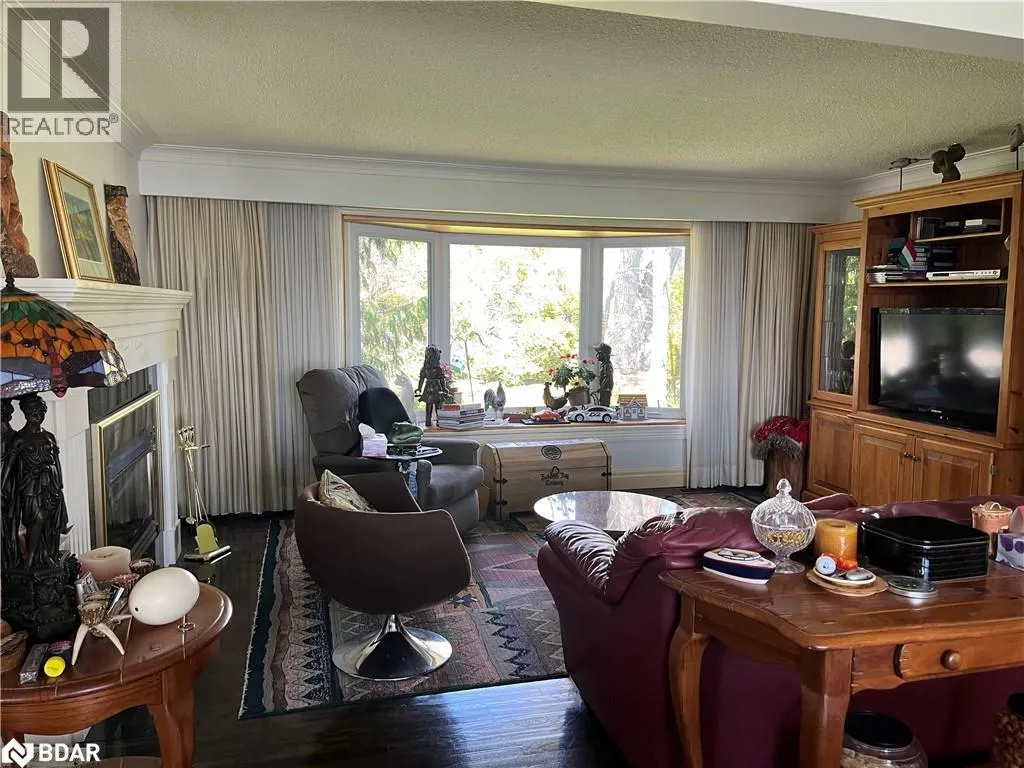 155 PARKSIDE Drive