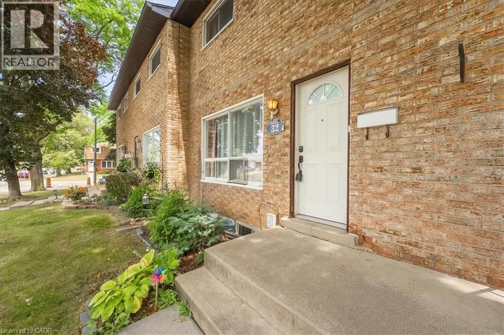 32 RIVERDALE Drive