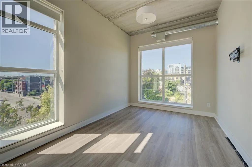 36 REGINA Street Unit# 401, #401
