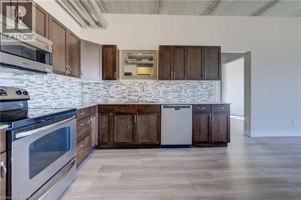 36 REGINA Street Unit# 401, #401