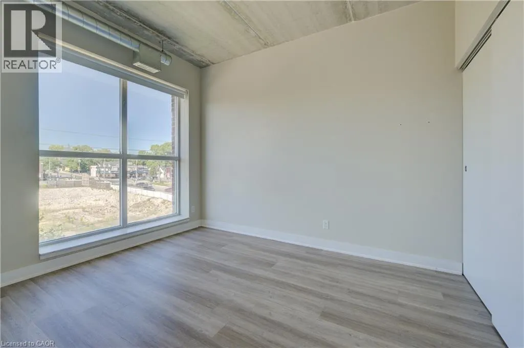 36 REGINA Street Unit# 401, #401