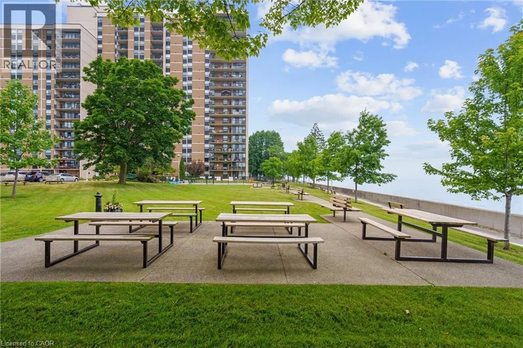 500 GREEN Road Unit# 218, #218