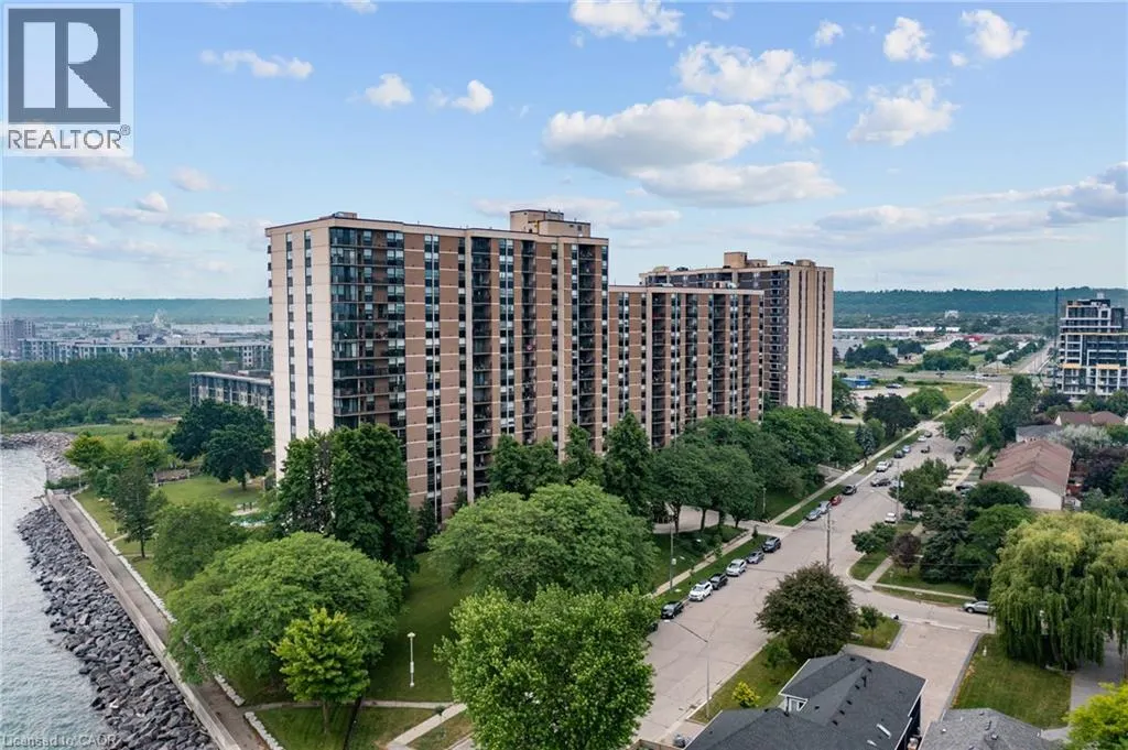 500 GREEN Road Unit# 218, #218