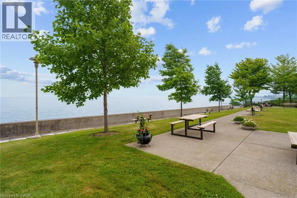 500 GREEN Road Unit# 218, #218