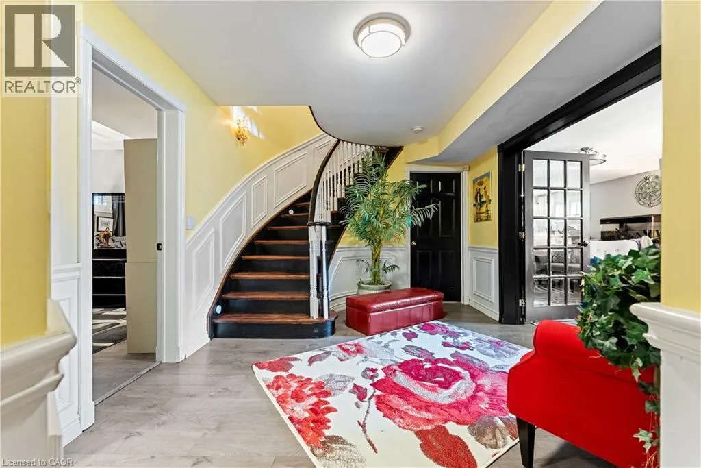 233 HUYCKE Street