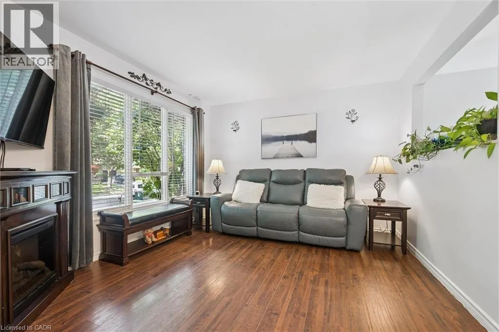 174 SUNPOINT Crescent