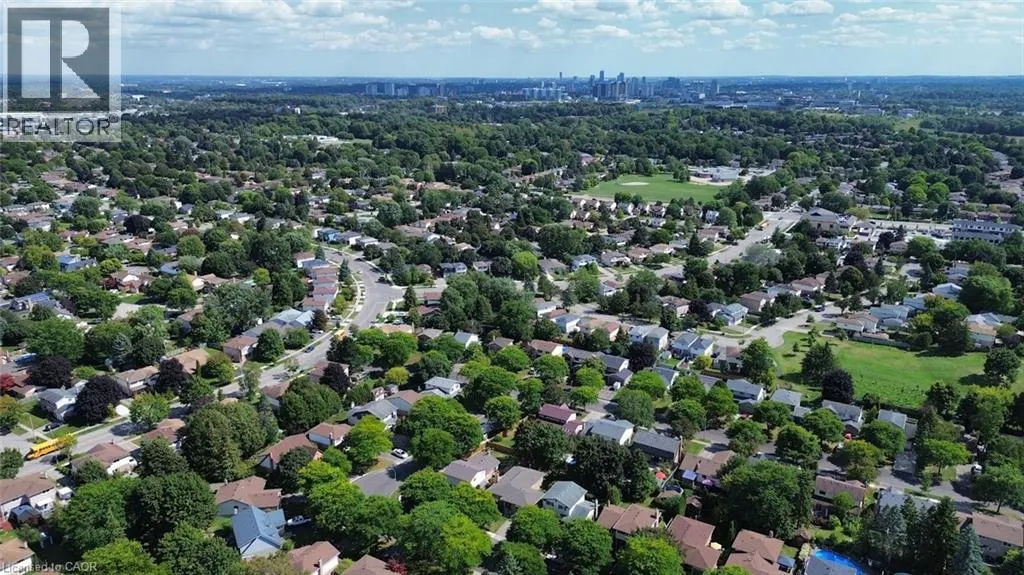 174 SUNPOINT Crescent