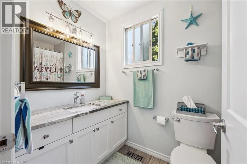 174 SUNPOINT Crescent