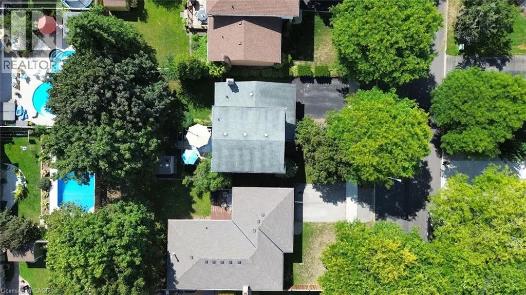 174 SUNPOINT Crescent