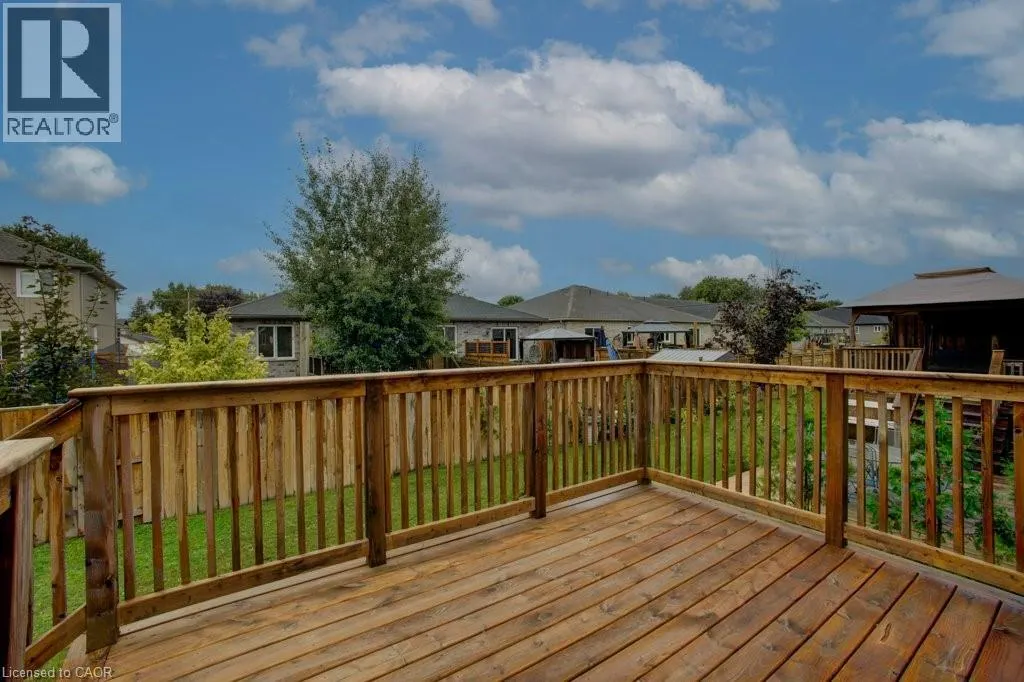 24 GEORGE Street N Unit# 16, #16