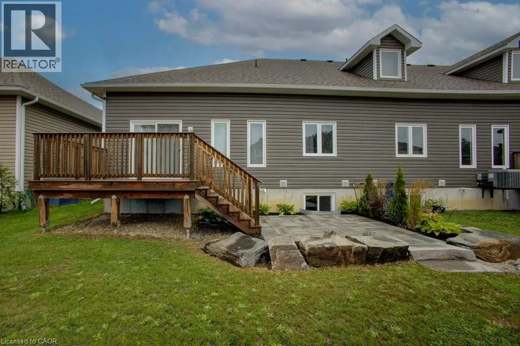 24 GEORGE Street N Unit# 16, #16