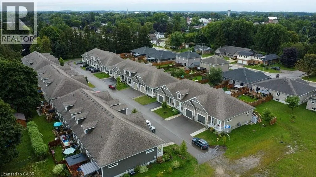 24 GEORGE Street N Unit# 16, #16