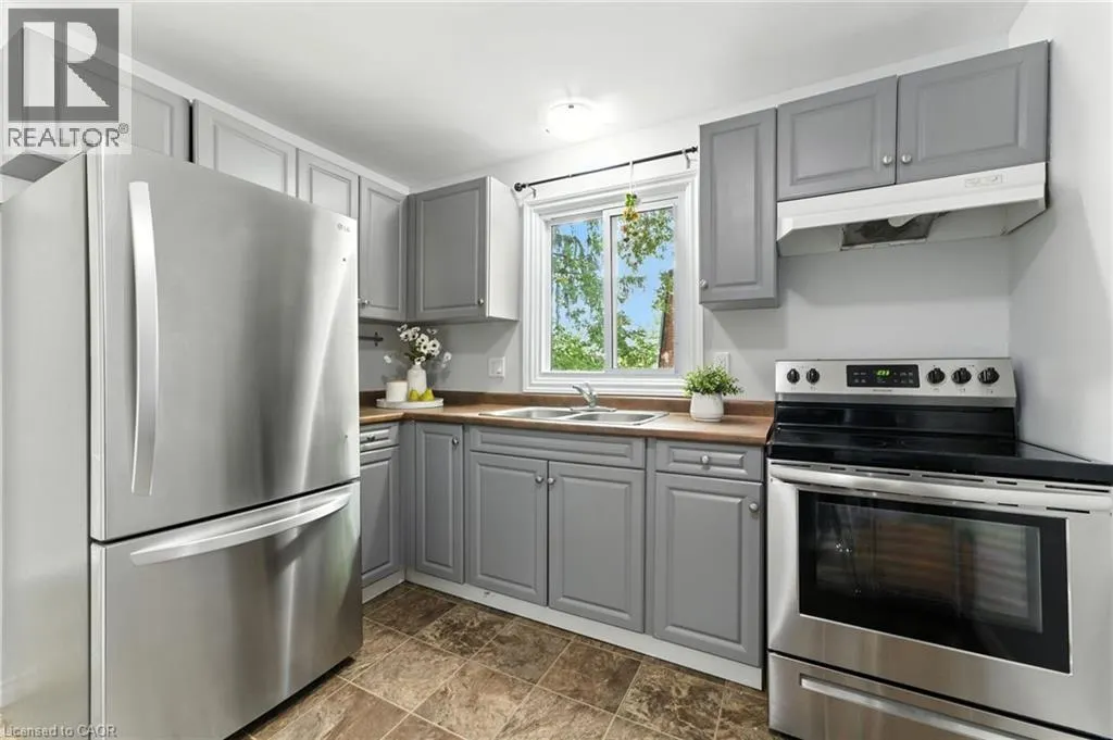 100 BLUEVALE Street N Unit# 25, #25
