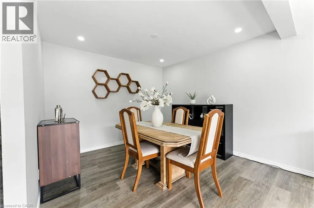 100 BLUEVALE Street N Unit# 25, #25