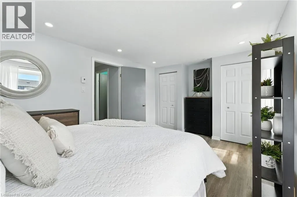 100 BLUEVALE Street N Unit# 25, #25