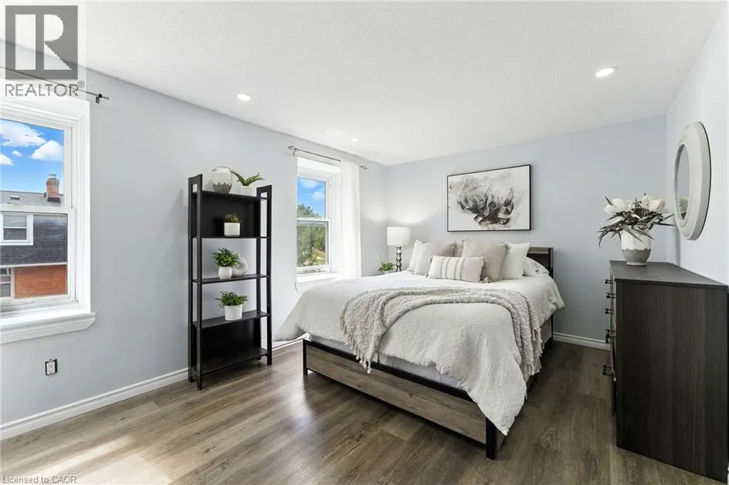 100 BLUEVALE Street N Unit# 25, #25