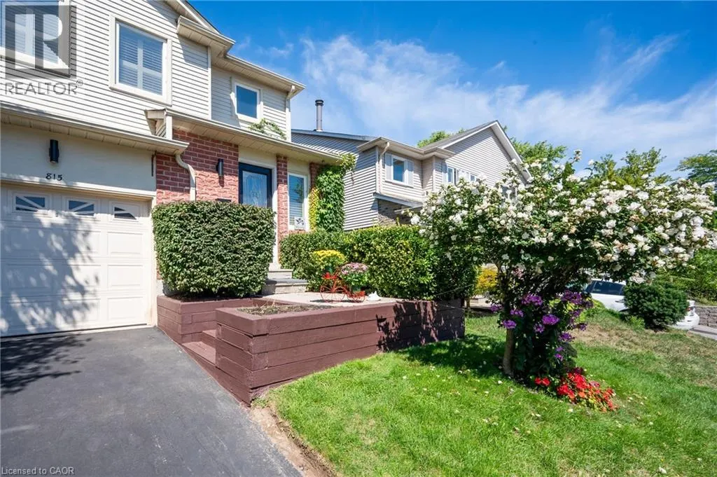 815 SWEETWATER Crescent