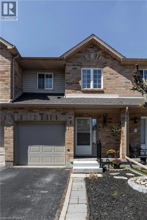 10 CADHAM Boulevard Unit# 37, #37