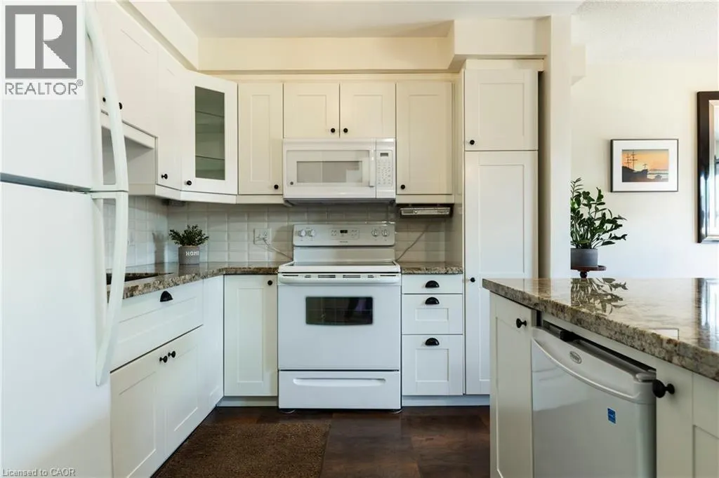 10 CADHAM Boulevard Unit# 37, #37