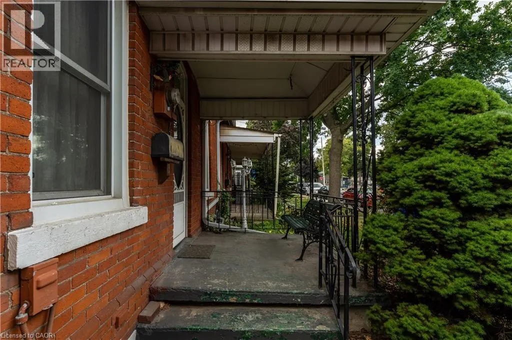 224 EAST Avenue N