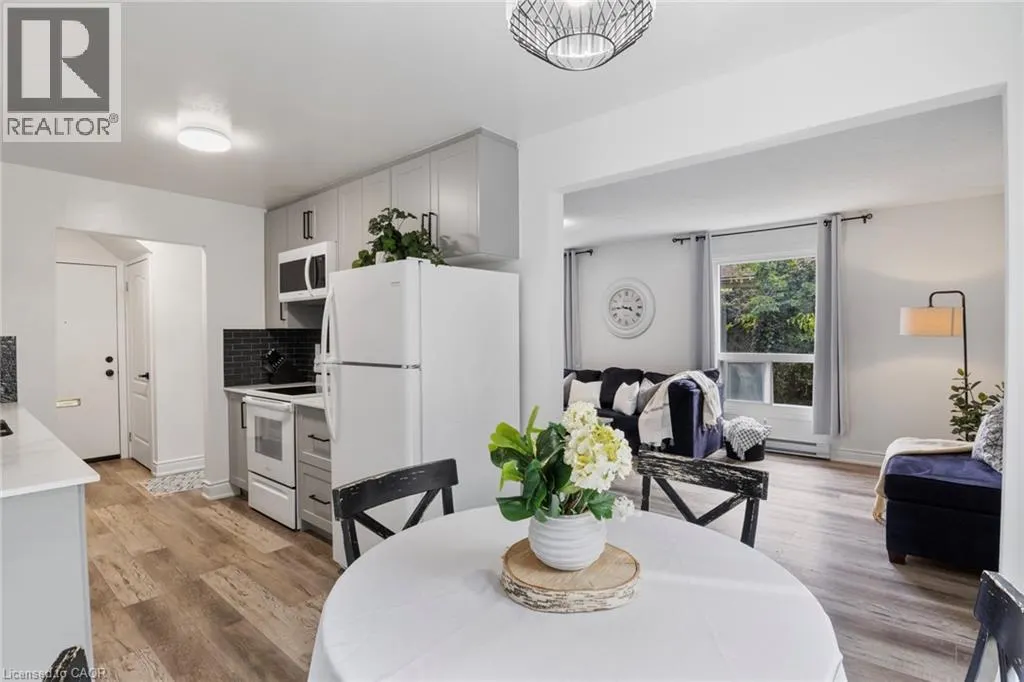 766 WALTER Street Unit# D, #D