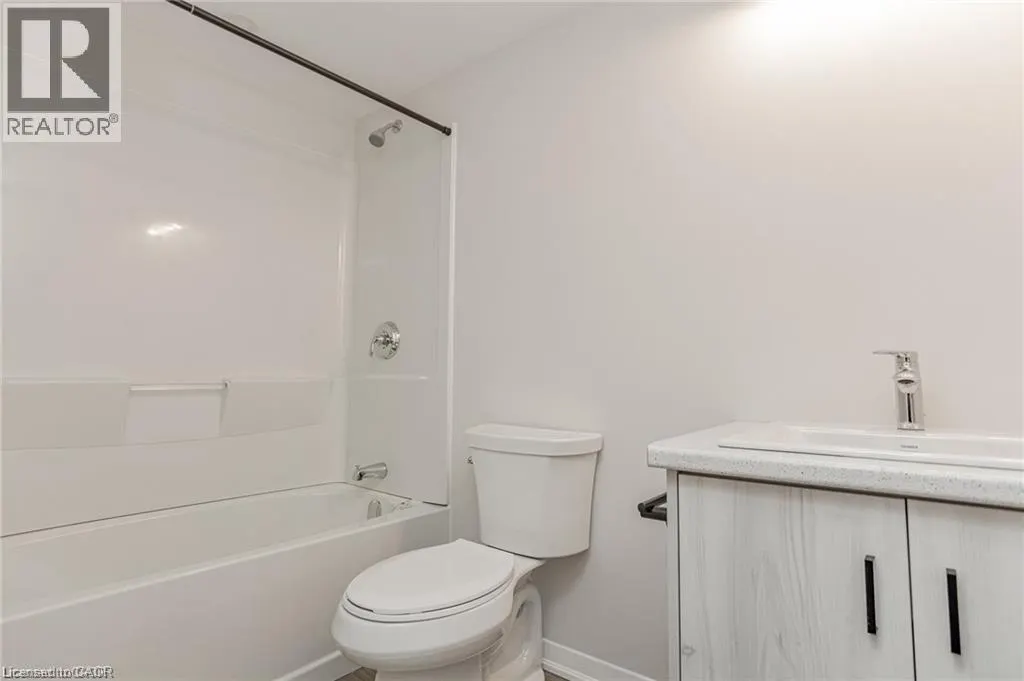 3998 VICTORIA Avenue Unit# 202, #202
