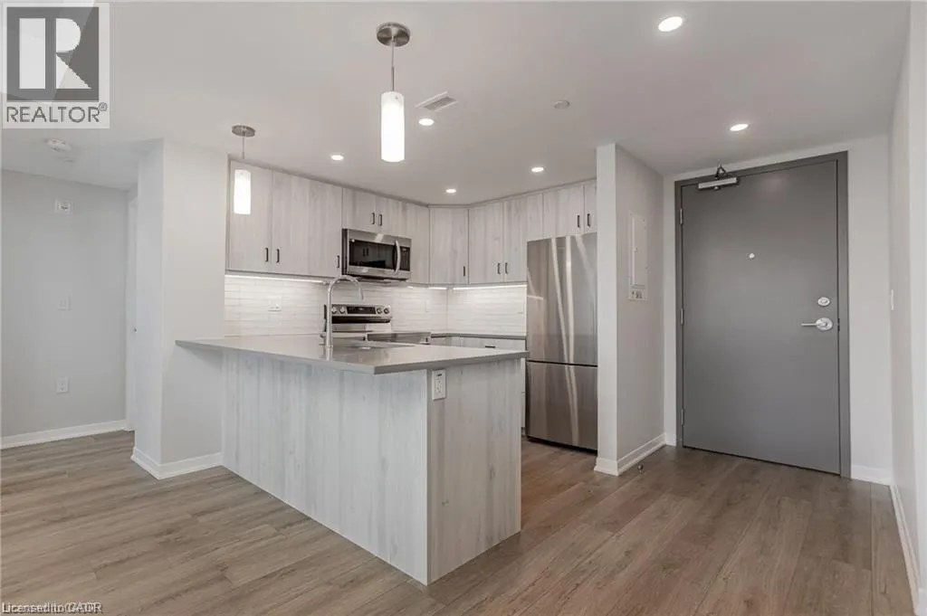 3998 VICTORIA Avenue Unit# 202, #202