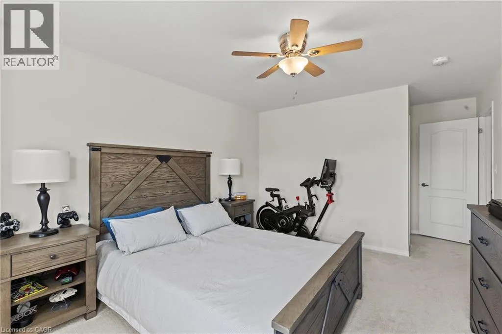 62 ESTHER Crescent