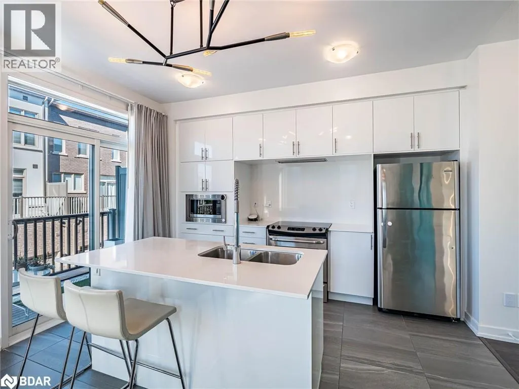3128 MINTWOOD Circle