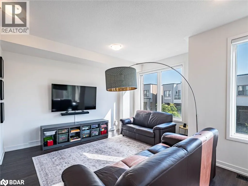 3128 MINTWOOD Circle