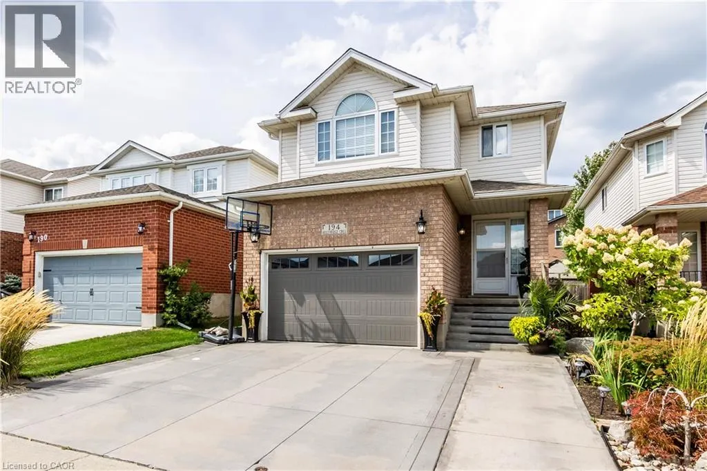 194 HOLLYRIDGE Crescent