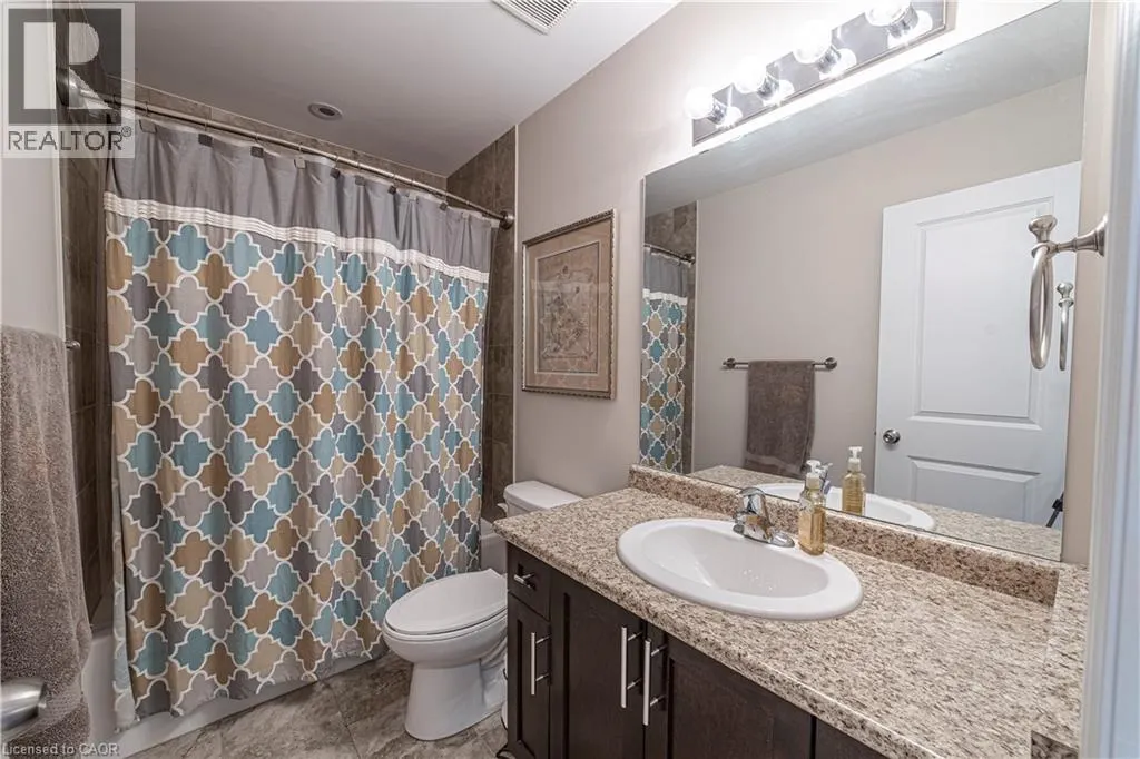 28 KINGSBOROUGH Drive