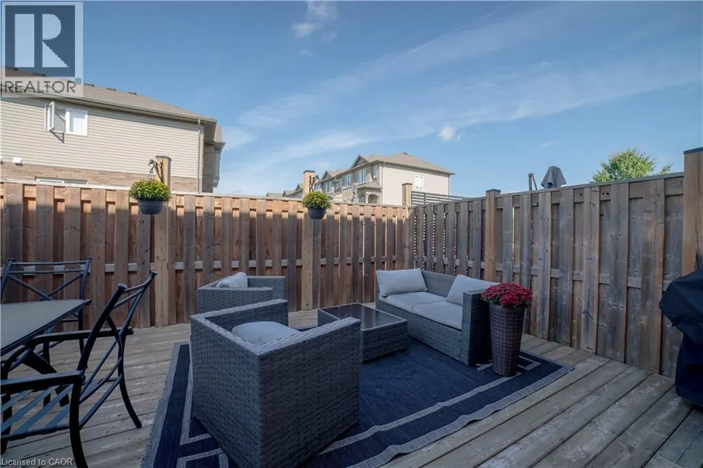 28 KINGSBOROUGH Drive