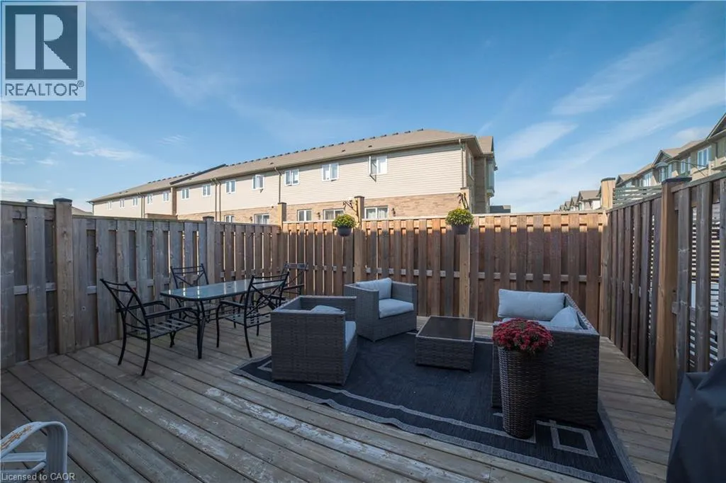 28 KINGSBOROUGH Drive