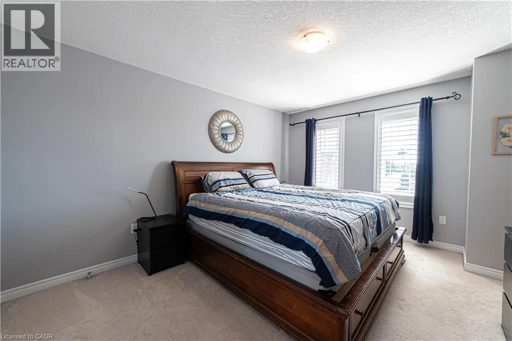 28 KINGSBOROUGH Drive