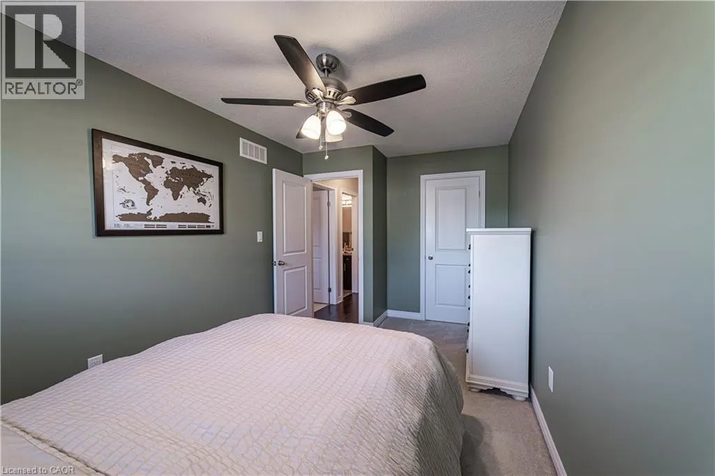 28 KINGSBOROUGH Drive