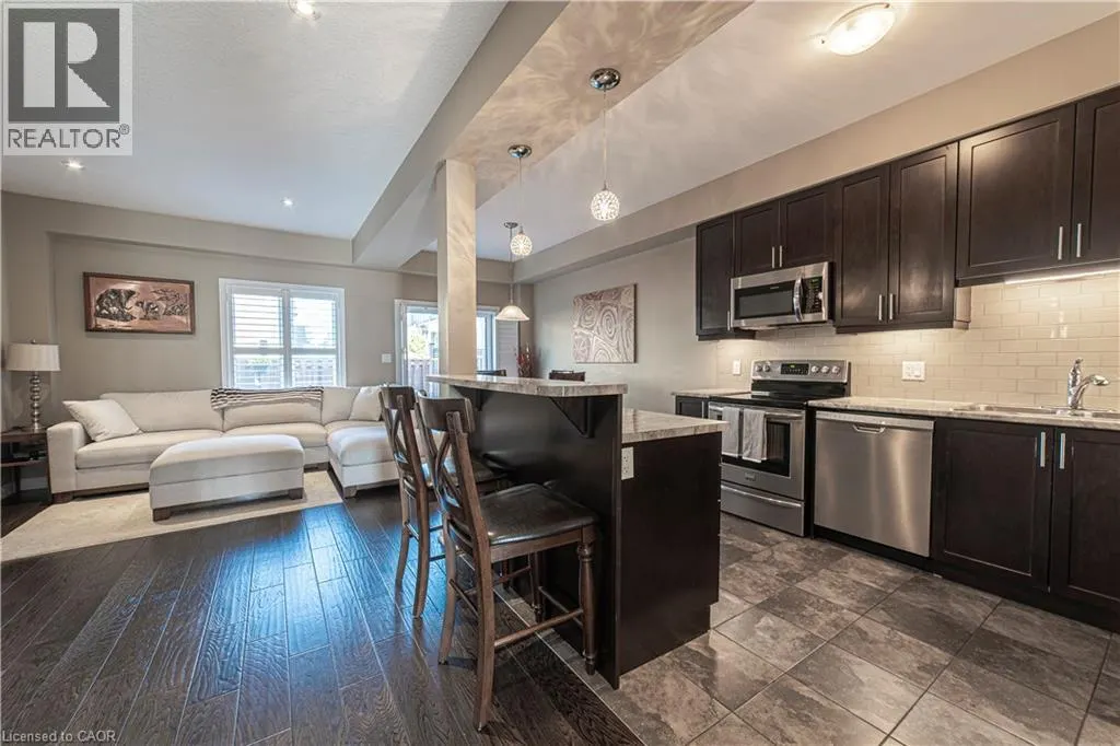 28 KINGSBOROUGH Drive