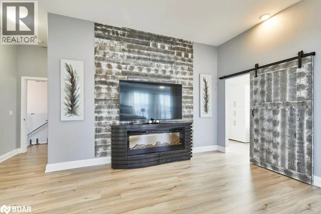 81 LAIRD Drive