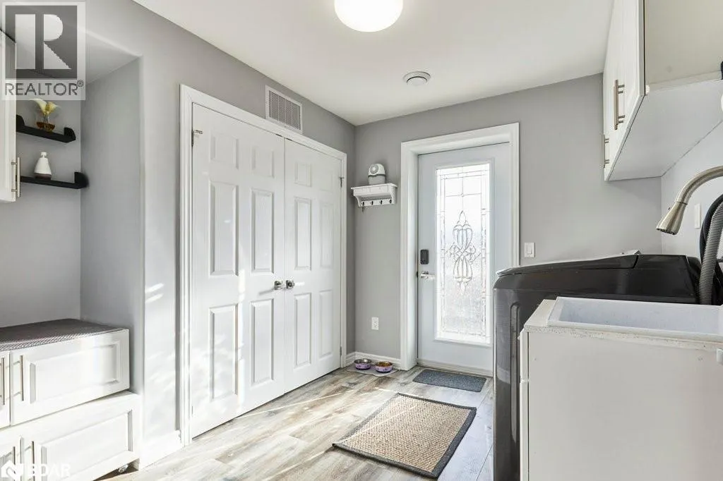 81 LAIRD Drive