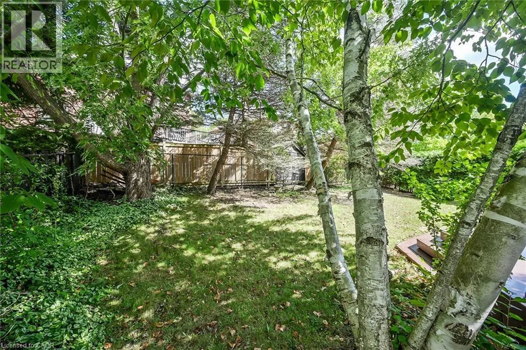 70 GOLFVIEW Crescent