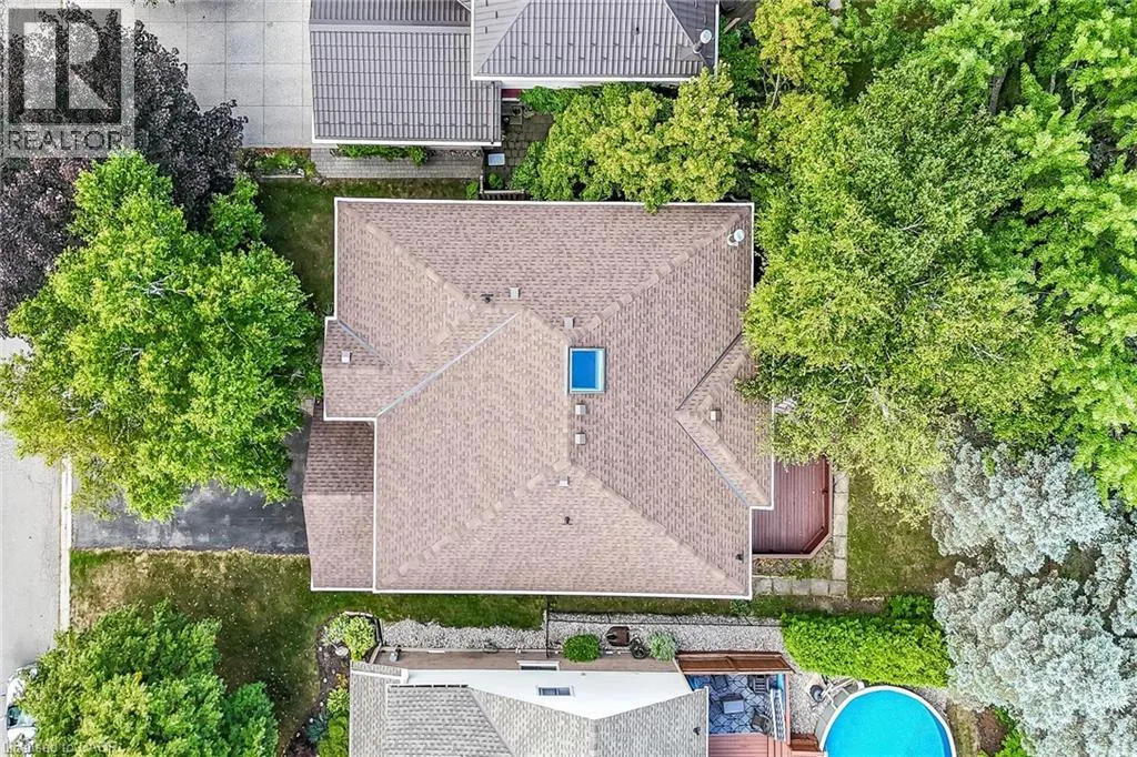 70 GOLFVIEW Crescent