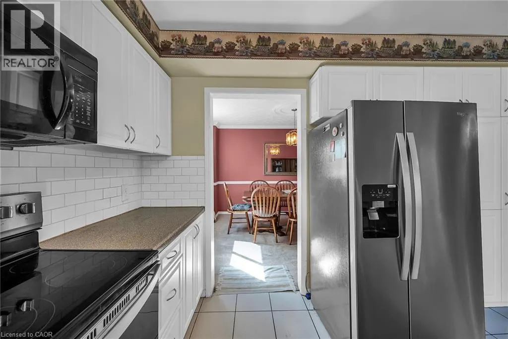70 GOLFVIEW Crescent