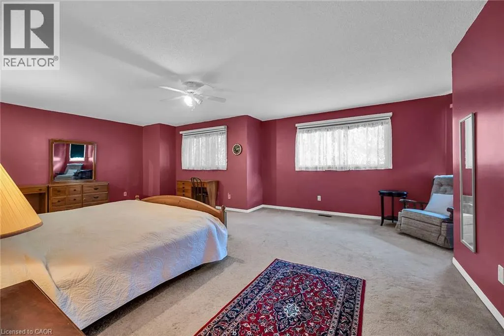 70 GOLFVIEW Crescent