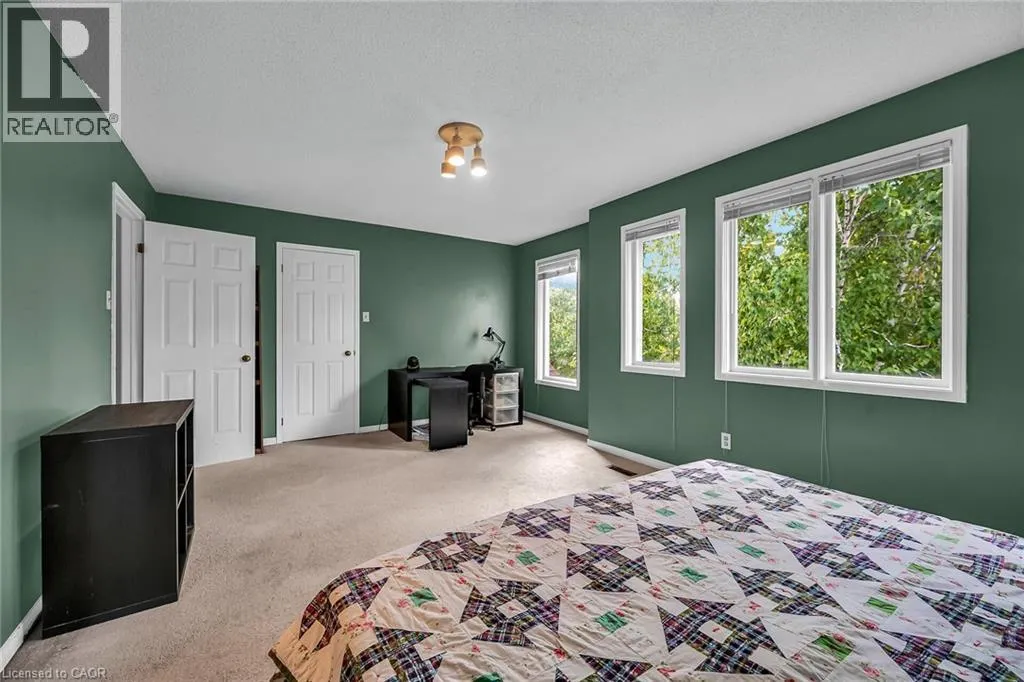 70 GOLFVIEW Crescent