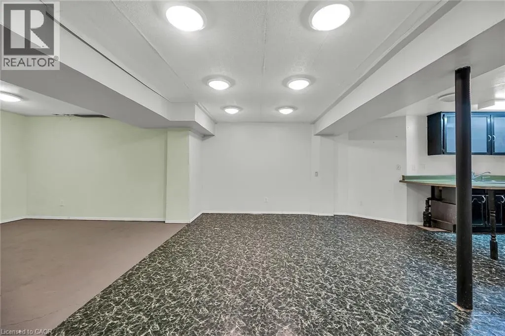 70 GOLFVIEW Crescent