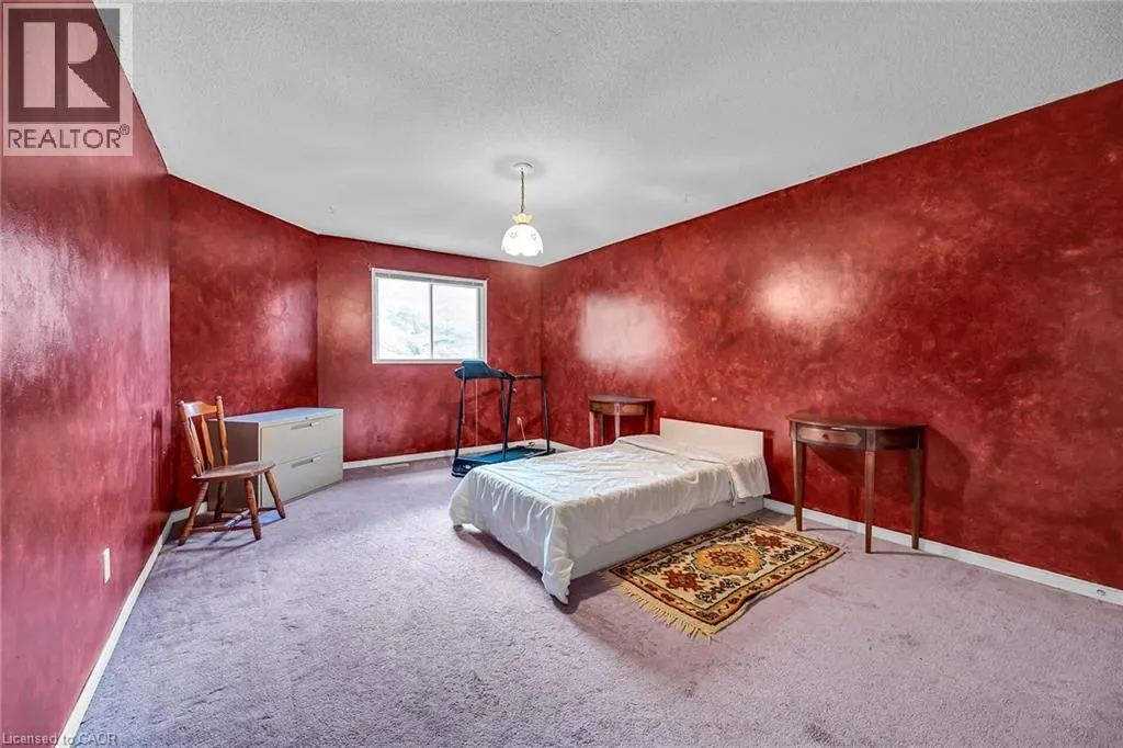 70 GOLFVIEW Crescent