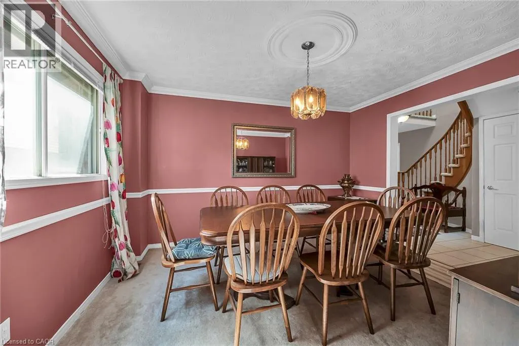 70 GOLFVIEW Crescent