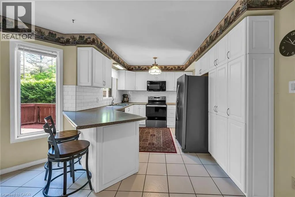 70 GOLFVIEW Crescent