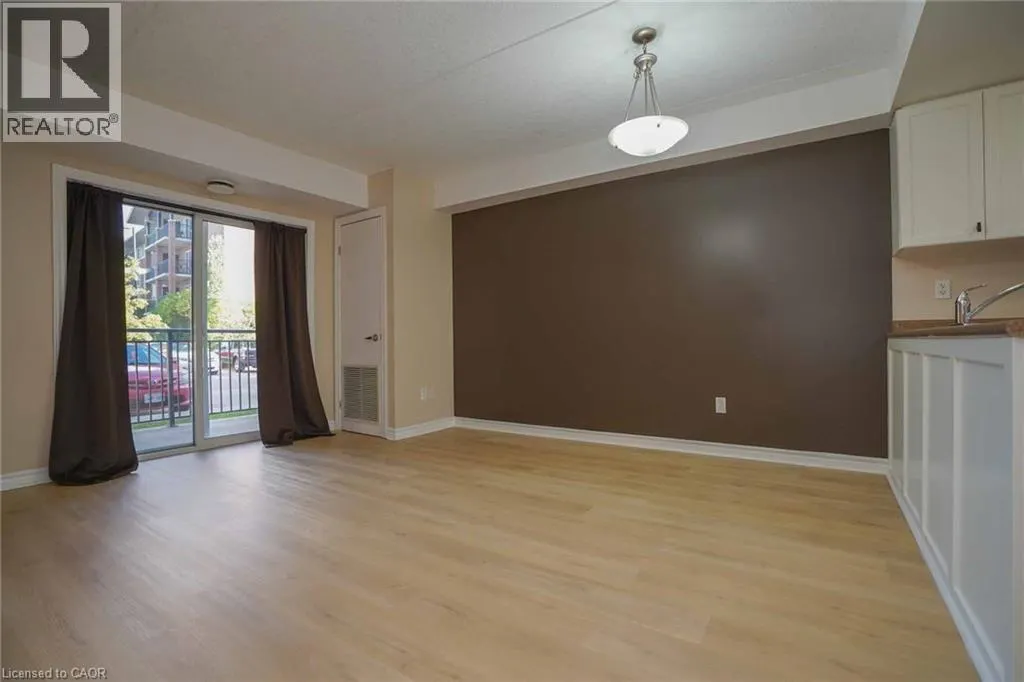 39 GOODWIN Drive Unit# 106, #106