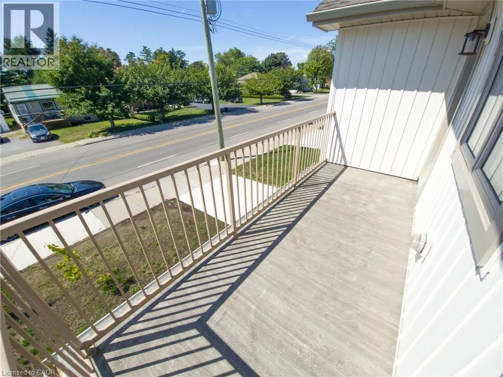 822 MAIN Street